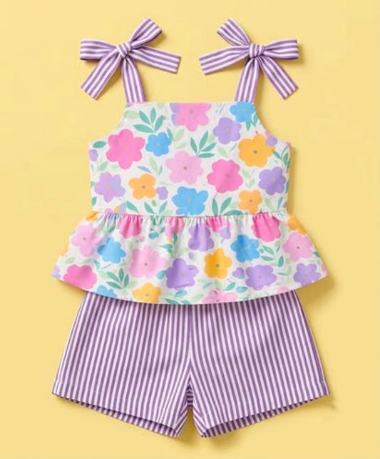 Conjunto floral com short listrado - foto 1
